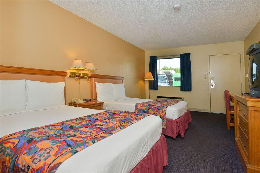 Econo Lodge Springfield I-44 Exterior photo