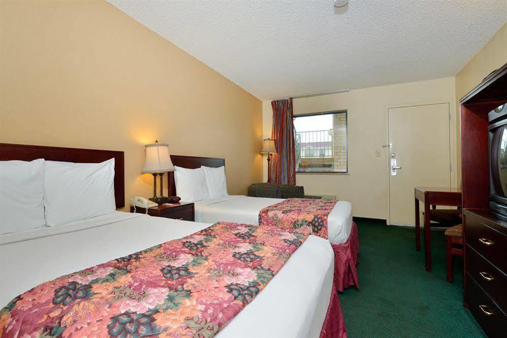 Econo Lodge Springfield I-44 Exterior photo